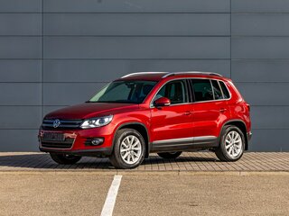 2011 Volkswagen Tiguan I Рестайлинг, красный, 1245000 рублей, вид 1