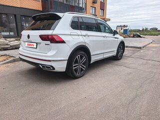 2021 Volkswagen Tiguan II Рестайлинг, белый, 3249000 рублей, вид 4