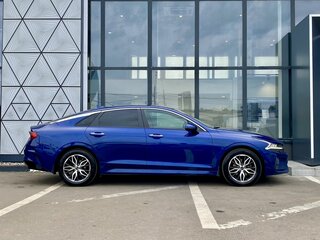2021 Kia K5 III, синий, 2169000 рублей, вид 4