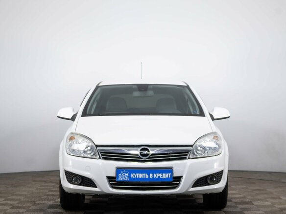 2011 Opel Astra H Рестайлинг, белый, 769000 рублей - вид 1