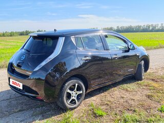 2012 Nissan Leaf (EM61) I (ZE0/AZE0), чёрный, 800000 рублей, вид 5