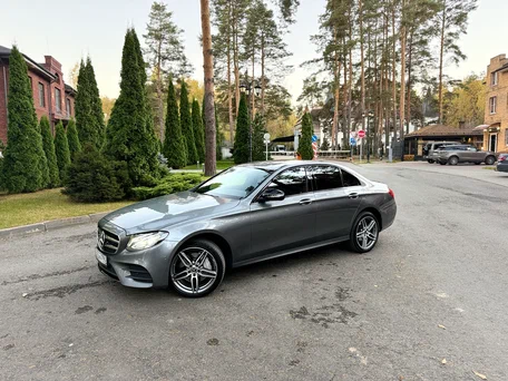 2019 Mercedes-Benz E-Класс 200 V (W213, S213, C238), серый, 3620000 рублей, вид 1