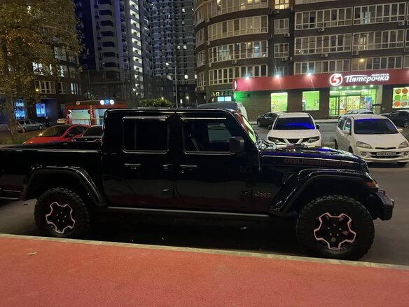 2022 Jeep Gladiator II (JT), чёрный, 6900000 рублей - вид 3