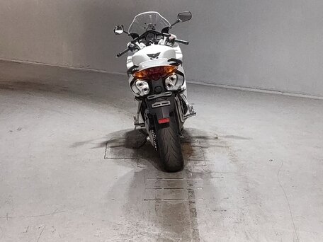 2004 Honda VFR 800, белый, 406000 рублей, вид 4