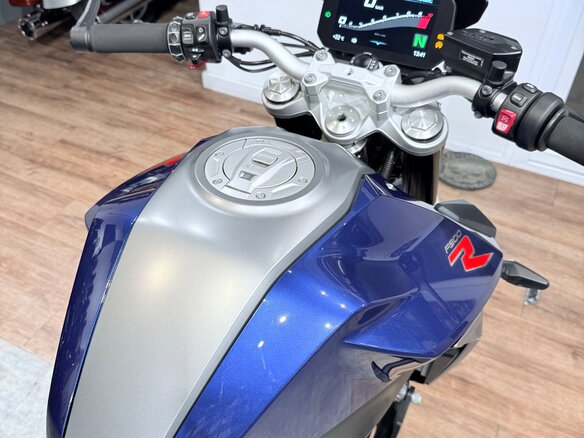 2020 BMW F 900 R, серебристый, 999000 рублей - вид 16