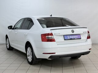 2018 Skoda Octavia III (A7) Рестайлинг, белый, 1650000 рублей, вид 5