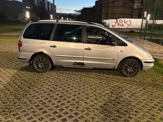 1998 Ford Galaxy I, серебристый, 175000 рублей, вид 2