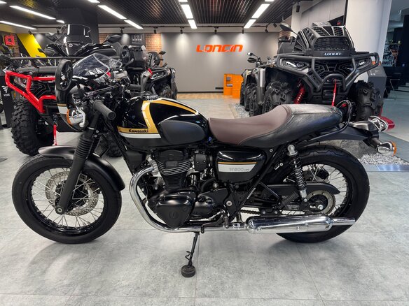 2021 Kawasaki W 800, чёрный, 890000 рублей - вид 1