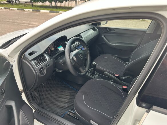 2015 Skoda Rapid I, белый, 700000 рублей - вид 7