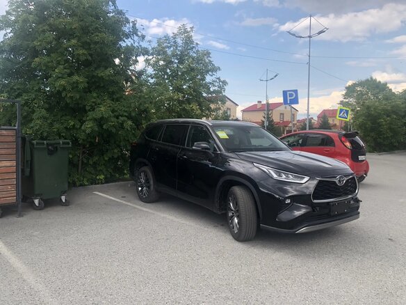 2026 Toyota Highlander IV (XU70), чёрный - вид 4
