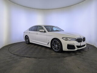 2021 BMW 5 серии 520i VII (G30/G31/G38) Рестайлинг, белый, 4400000 рублей, вид 3