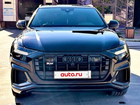 2020 Audi Q8 55 TFSI I (4M), чёрный, 6300000 рублей, вид 3