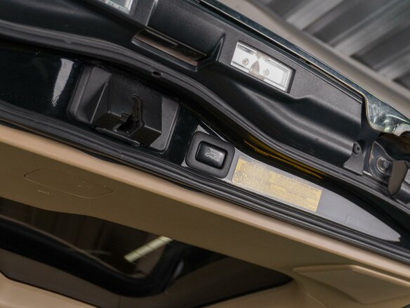 2009 Lexus LX 570 III, чёрный - вид 21