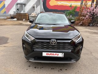 2021 Toyota RAV4 V (XA50), чёрный, 3550000 рублей, вид 1