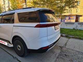 2022 Kia Carnival IV, белый, 5100000 рублей, вид 4