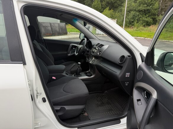 2011 Toyota RAV4 III (XA30) Рестайлинг, белый - вид 18