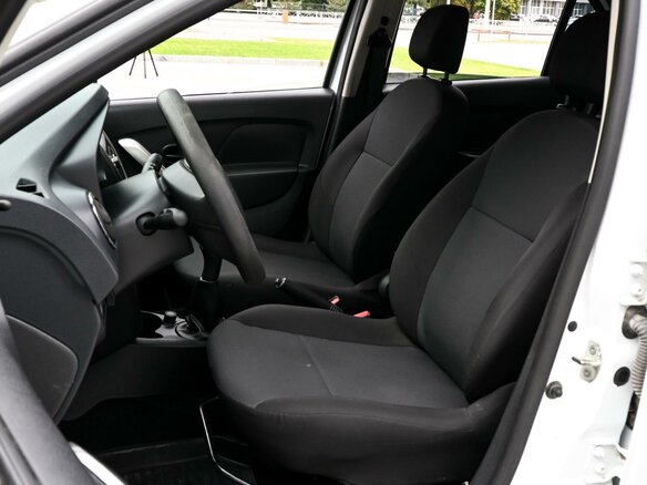 2015 Renault Logan II, белый, 1179000 рублей - вид 9
