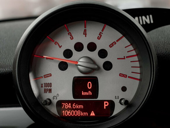 2012 Mini Hatch Cooper II (R56) Рестайлинг, красный, 1000000 рублей - вид 12