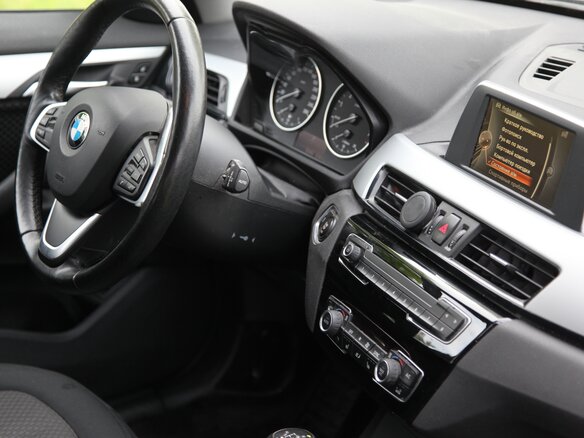 2015 BMW X1 20i xDrive II (F48), чёрный, 1900000 рублей - вид 9