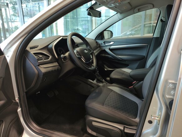 2026 Lada (ВАЗ) Vesta SW I Рестайлинг (NG), серебристый, 1865000 рублей - вид 11