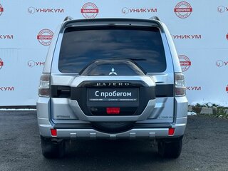 2014 Mitsubishi Pajero IV Рестайлинг 2, серебристый, 2349000 рублей, вид 4