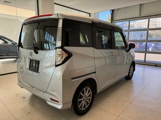 2017 Toyota Tank I, серебристый, 950000 рублей, вид 3
