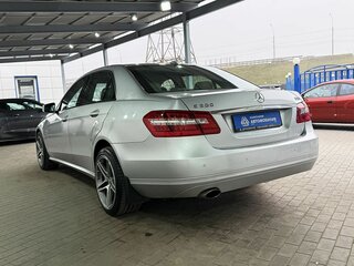 2009 Mercedes-Benz E-Класс 200 5G-Tronic IV (W212, S212, C207), серый, 1399000 рублей, вид 3