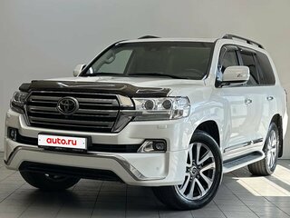 2017 Toyota Land Cruiser 200 Series Рестайлинг 2, белый, 6690000 рублей, вид 1