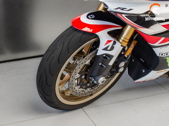 2021 Yamaha YZF-R1, красный, 1803132 рублей - вид 13