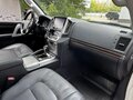 2019 Toyota Land Cruiser 200 Series Рестайлинг 2, белый, 9500000 рублей - вид 8