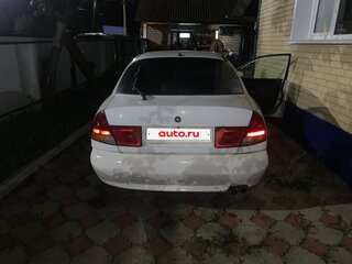 1998 Mitsubishi Carisma I, белый, 150000 рублей, вид 3
