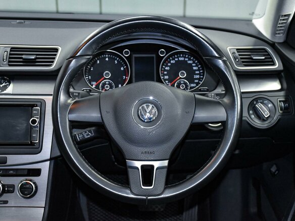 2013 Volkswagen Passat B7, чёрный, 1299000 рублей - вид 15