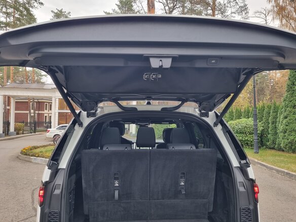 2025 Land Rover Discovery P300 V Рестайлинг, белый, 6590000 рублей - вид 28