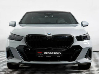 2025 BMW 5 серии 530i xDrive VIII (G60/G61/G68), серый, 7950000 рублей, вид 2