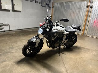 2015 Yamaha MT-07 (FZ-07), белый, 650000 рублей, вид 2