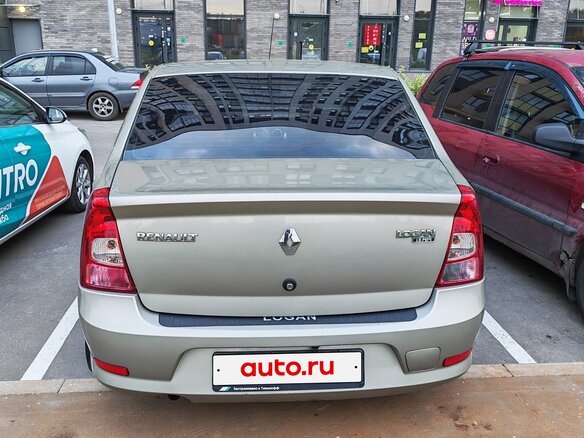 2013 Renault Logan I Рестайлинг, бежевый, 420000 рублей - вид 4