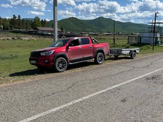 2017 Toyota Hilux VIII, красный, 3950000 рублей, вид 1