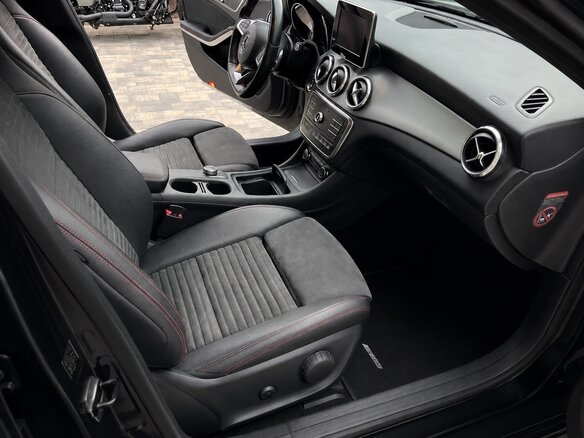 2015 Mercedes-Benz GLA 250 I (X156), чёрный, 1875000 рублей - вид 2