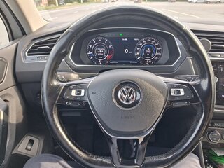 2017 Volkswagen Tiguan II, белый, 2350000 рублей, вид 5