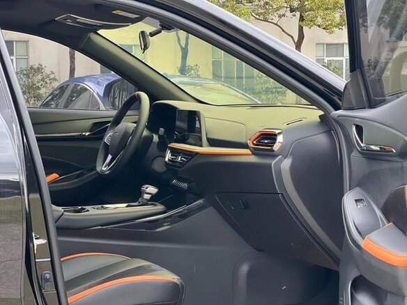 2022 Oshan X5, чёрный, 1310000 рублей - вид 8