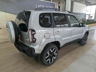 2026 Lada (ВАЗ) Niva Travel I Рестайлинг, серебристый, 1809000 рублей, вид 4