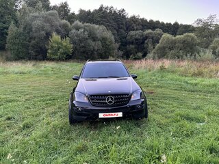 2005 Mercedes-Benz M-Класс 320 II (W164), чёрный, 1050000 рублей, вид 4