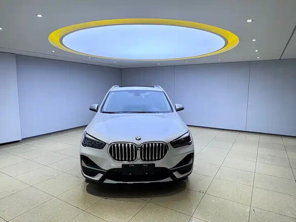 2023 BMW X1 Long 20Li sDrive II (F48) Рестайлинг, белый, 2388000 рублей - вид 1