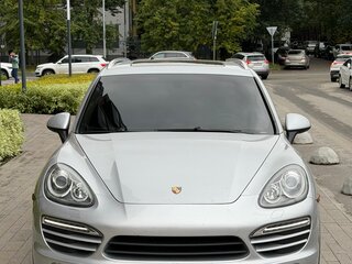 2010 Porsche Cayenne II (958), серый, 2095000 рублей, вид 5