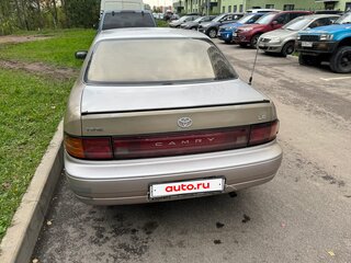 1994 Toyota Camry III (XV10), золотистый, 290000 рублей, вид 3