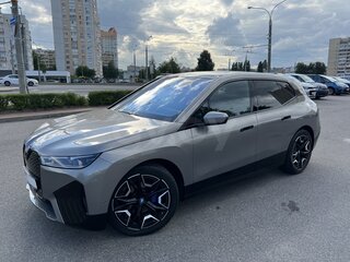 2022 BMW iX xDrive40 I (I20), серый, 5039621 рублей, вид 3
