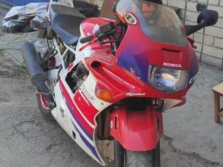 1992 Honda CBR 600F, красный, 250000 рублей, вид 2