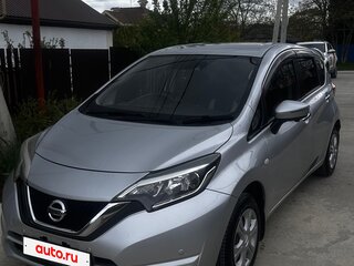2017 Nissan Note II Рестайлинг, серебристый, 930000 рублей, вид 1