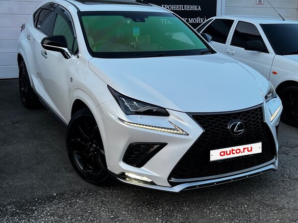 2017 Lexus NX 300 I Рестайлинг, белый, 3999999 рублей - вид 2