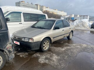 1990 Nissan Primera I (P10), жёлтый, 90000 рублей, вид 1